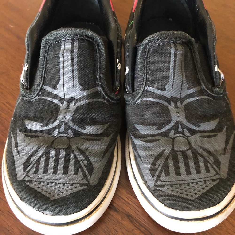 Size 9 darth Vader vans guc